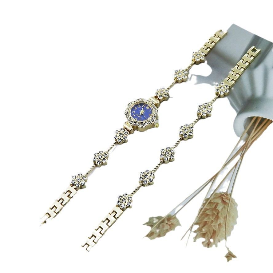 New women's flower-encrusted diamond-encrusted quartz watch 2-piece cross-border export bracelet set Item Picture