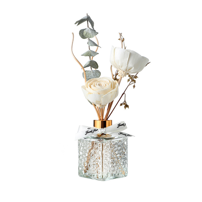 花材永生花/永生花/手工花束/仿真花，永生花/手工花毛线编织白底实物图
