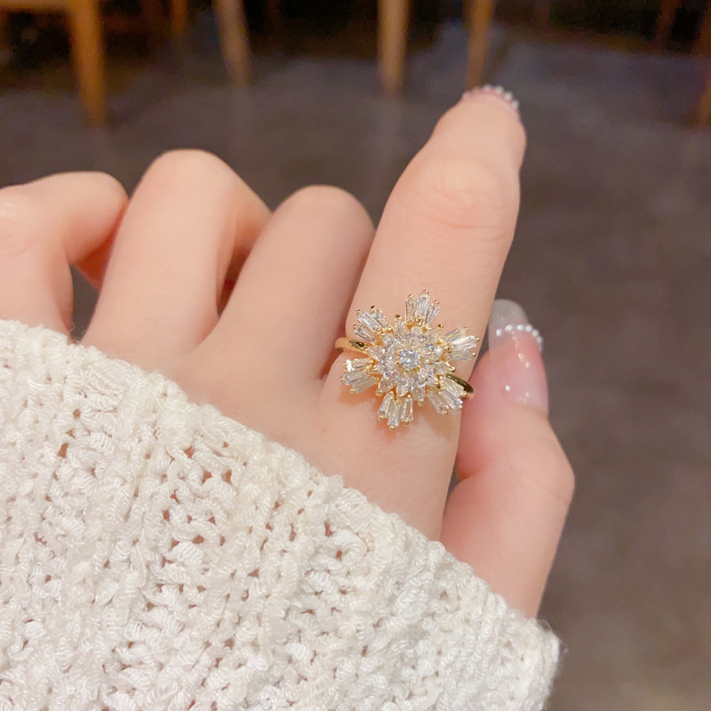 Wholesale of niche, exquisite, fashionable and versatile full-diamond snowflake open-mouth rings for women, with a unique, light luxury and high-end feel that is super dazzling Specification image