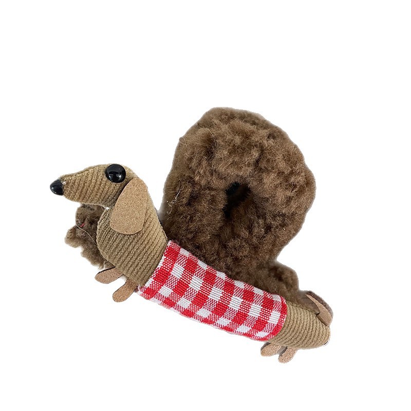 New Korean-style cartoon autumn and winter plush claw clip for children's back head, versatile and cute shark clip, handcrafted hair accessory and hairpin Item Picture