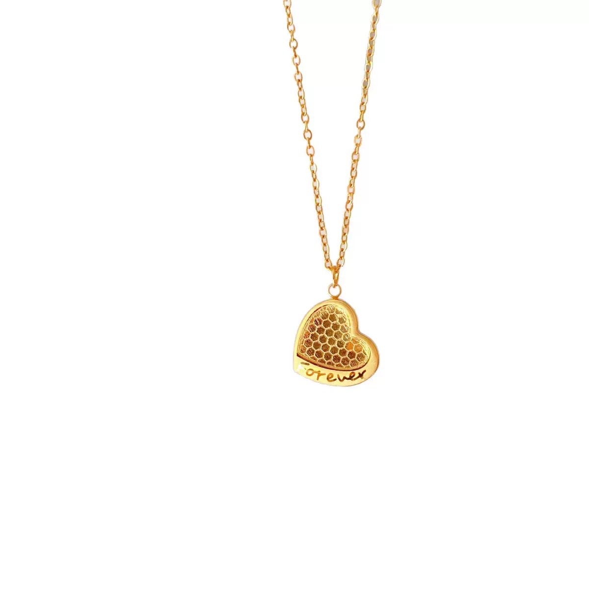 Cross-border best-selling Japanese and Korean style fish-scale heart-shaped necklace with heart-shaped letters, fashionable, versatile and high-end. Factory direct sales wholesale Item Picture