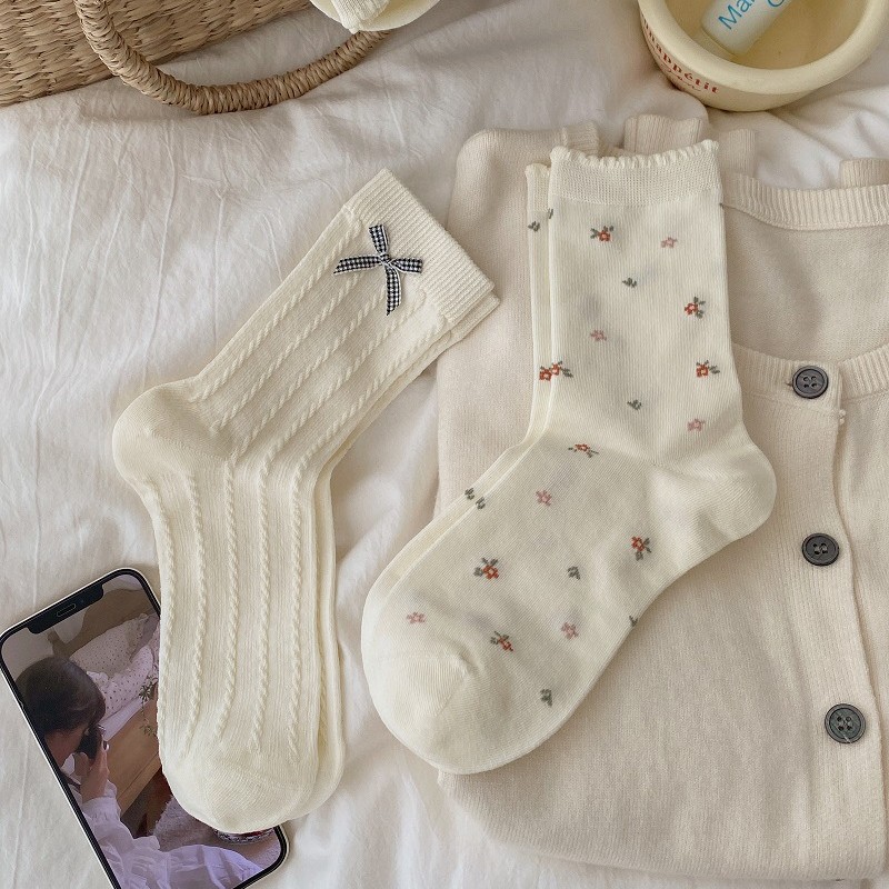 Sock stall, one-piece consignment, Korean rose style ~ Retro three-dimensional bow sock, women's ins sweet style, boneless mid-calf sock, texture, pile sock, one-piece consignment Specification image