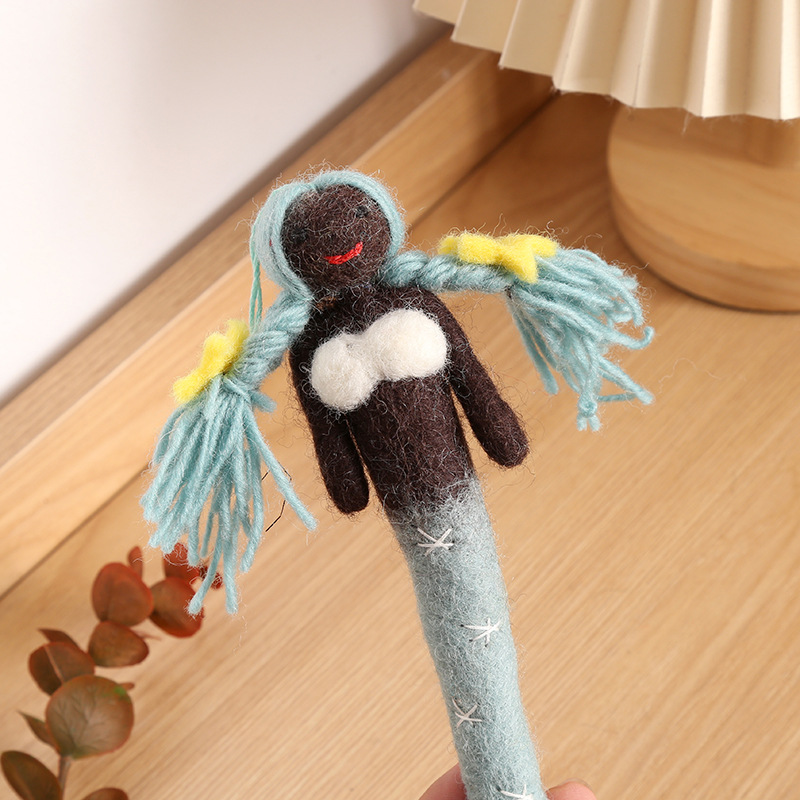 Wholesale of handmade wool felt pendants, mermaid bag hangers, cute bag hangers, plush toys, stuffed toys, schoolbag hangers Specification image