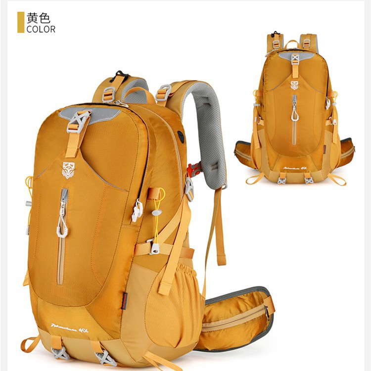 Cross-border outdoor hiking and mountaineering backpack: 40-liter large-capacity floating back plate waterproof men's and women's sports backpack Application Scenario