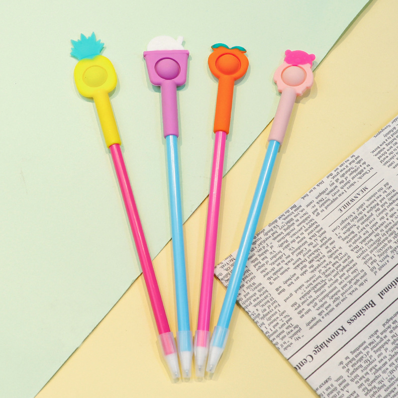 Cross-border cute cartoon silicone press bubble pen, children's stress-relieving ballpoint pen, bubble stress-relieving pen, office writing Application Scenario