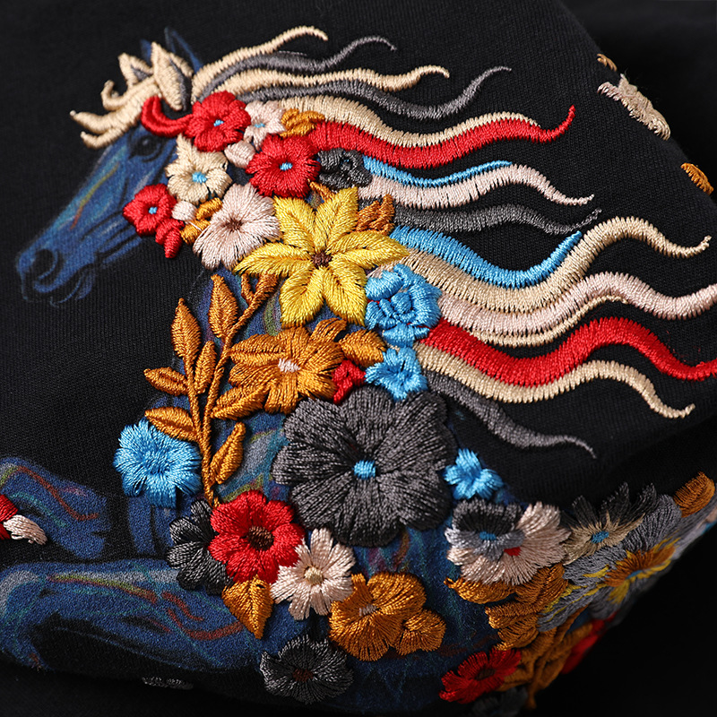 2026 National Trend Style seven-color horse embroidery short-sleeved T-shirt, loose top for men and women in the Year of the Horse, heavy embroidery Item Picture