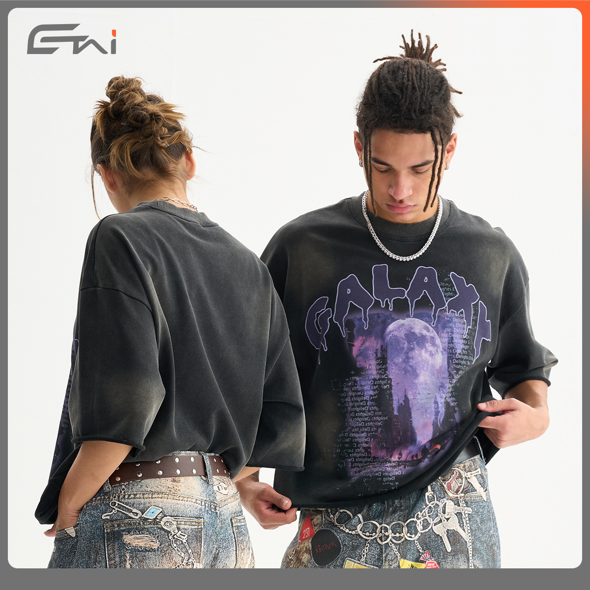 Black short-sleeved men's T-shirt with GALAXY logo, trendy Korean-style casual half-sleeved decorative jeans, male and female models wearing fashionable and trendy clothing, selected stock details Picture