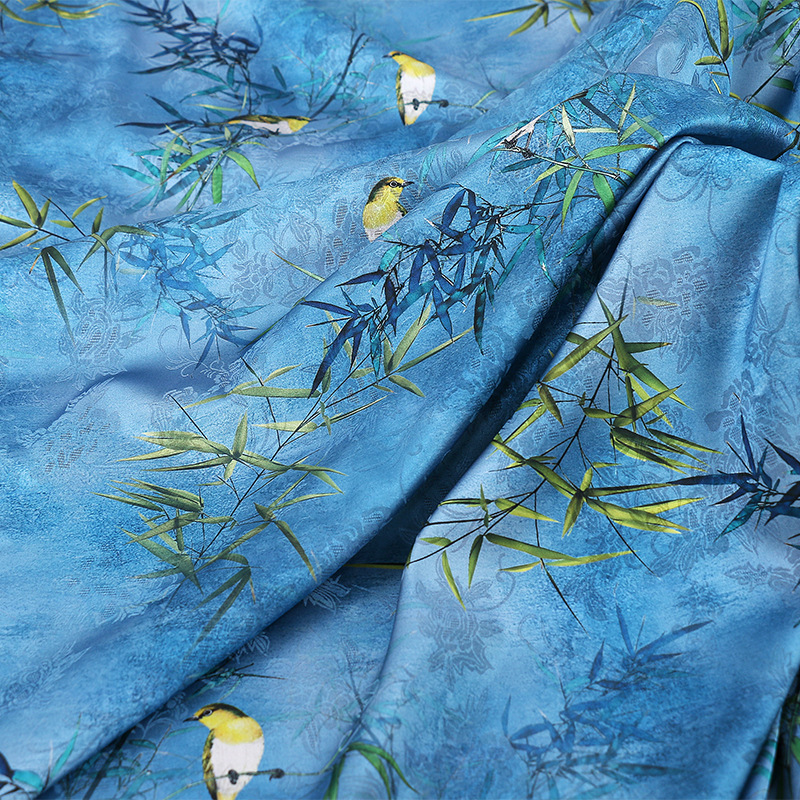 Xiangyunsha flower lily fabric, cheongsam, dress, blouse, middle-aged and elderly wear, digital printed fabric, classic digital printed Application Scenario