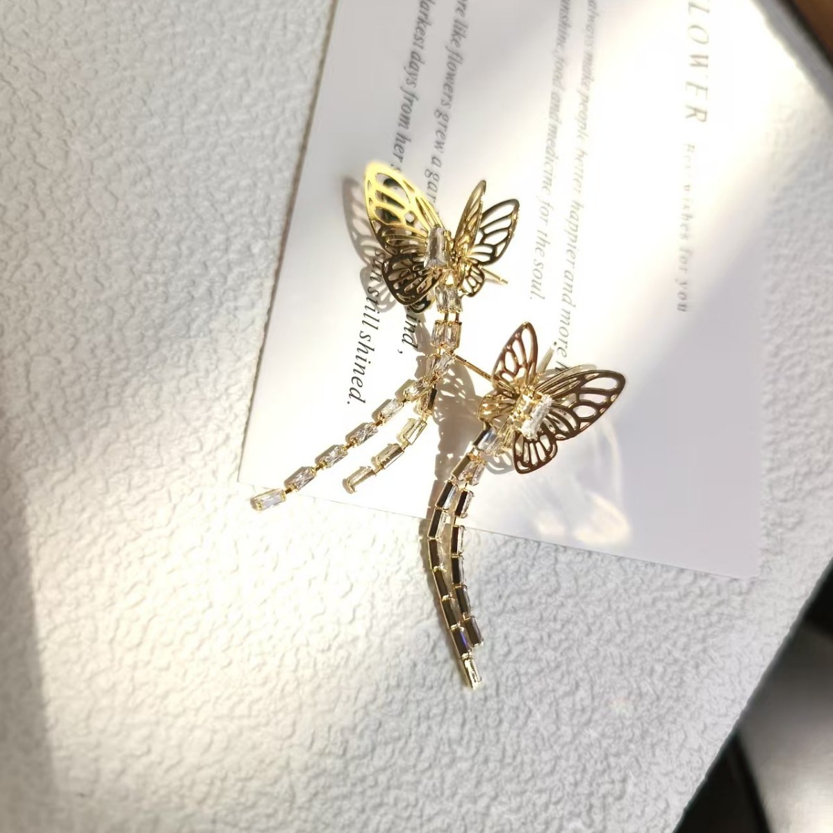 Wholesale 925 silver needle earrings, trendy and fashionable, long diamond-encrusted tassel butterfly hollowed-out earrings and earrings Specification drawing
