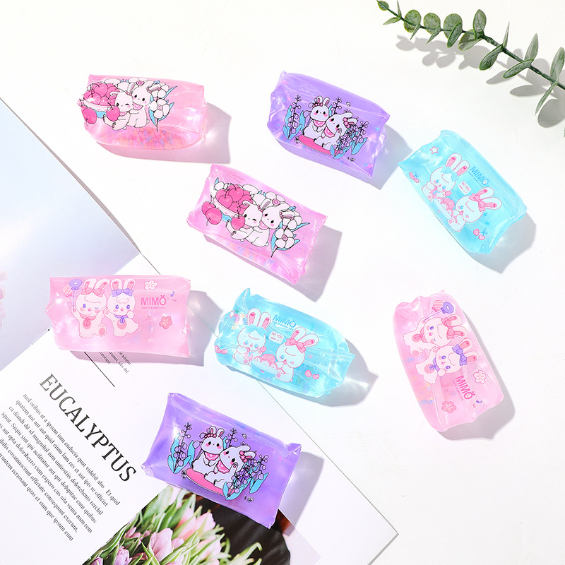 A funny water snake toy of the same style as Douyin that you can't catch, a mini and cute rabbit for relieving stress. A popular Internet celebrity is bored and can't hold onto the toy Application Scenario