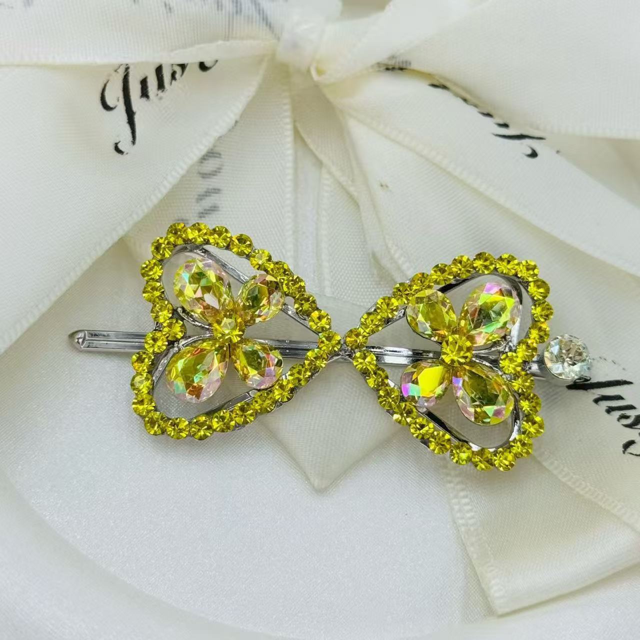 Diamond-encruted bow hair clips for women, Korean style, crystal hair accessories, headwear, spring clips, ponytail clips, exquisite hair clips Application Scenario