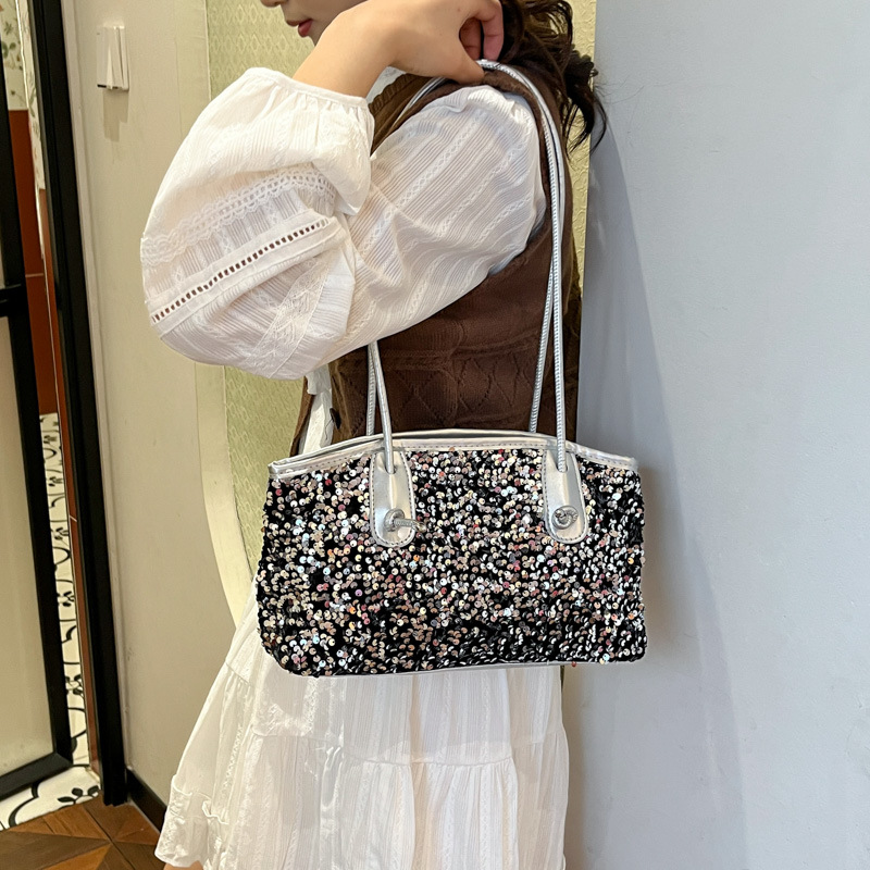 Cross-border new trendy, versatile, high-quality sequined bag for women. Niche design, fashionable and simple single-shoulder bag, sequined women's bag Application Scenario