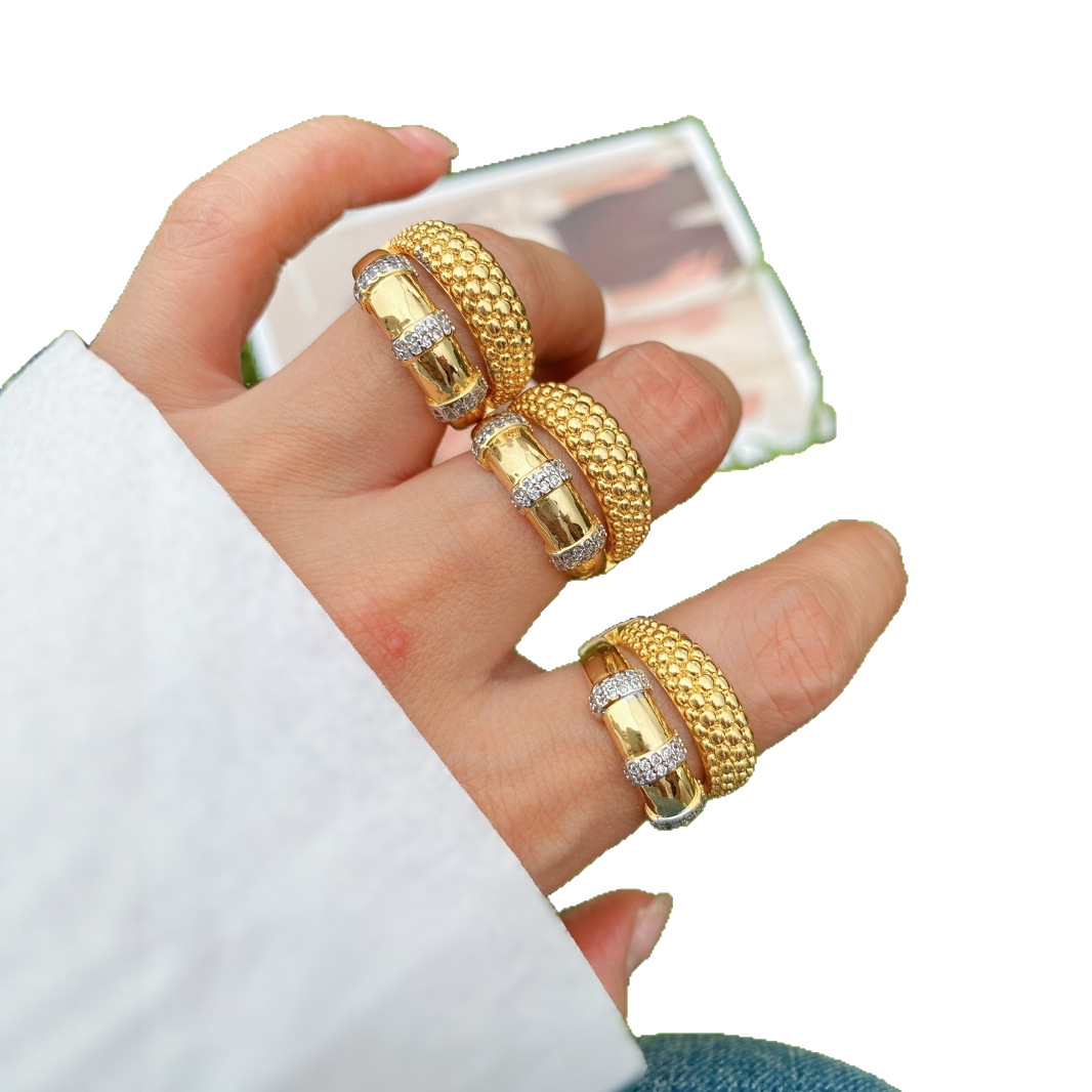 European and American micro-inlaid zircon three-dimensional bee ring, a trendy and simple finger ring with adjustable opening Item Picture