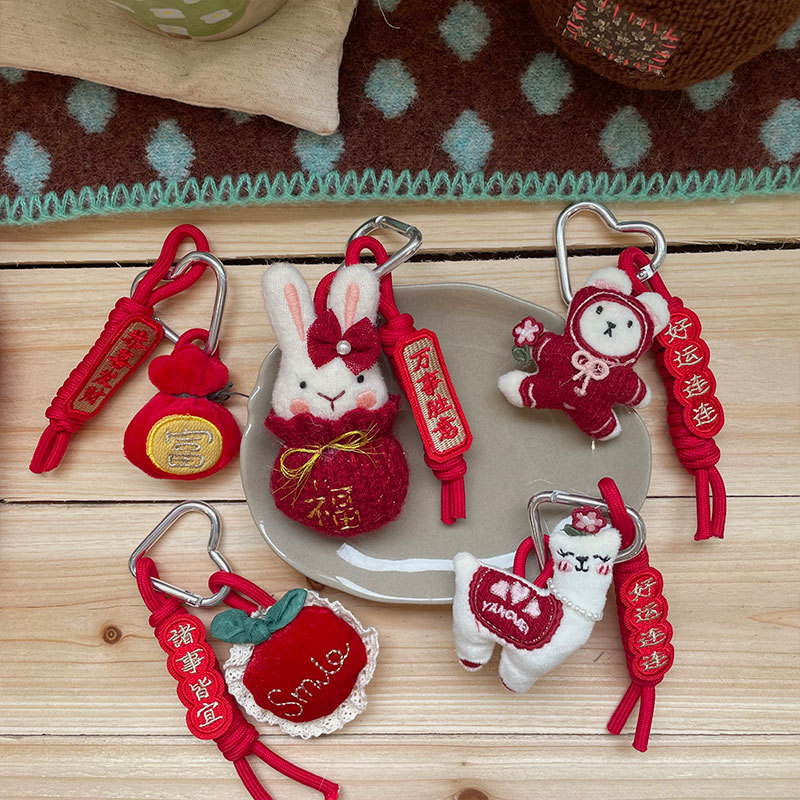 New Korean-style red cute plush keychain children's cotton stuffed cartoon bear and rabbit cute accessory pendant Application Scenario