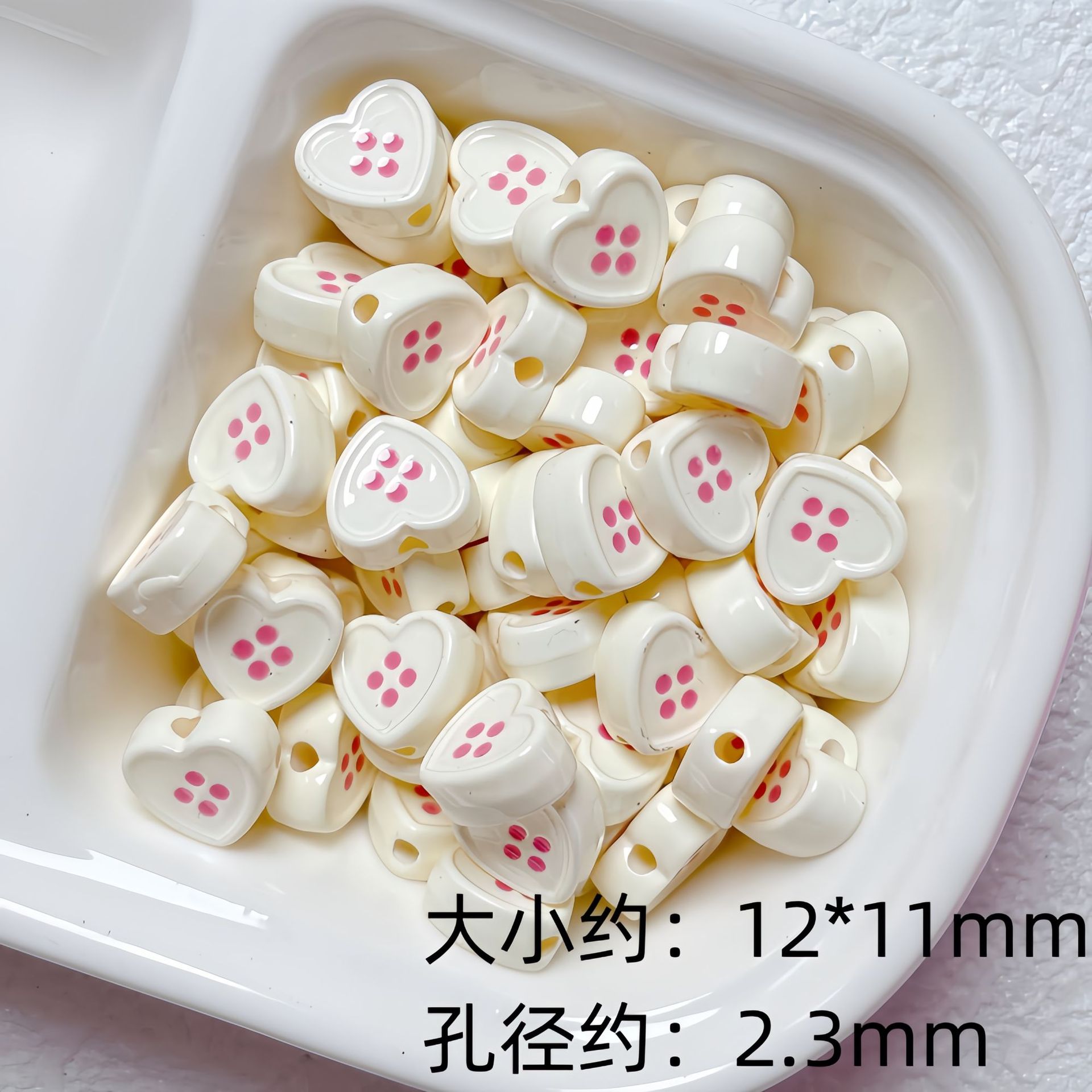 Acrylic baked paint, oil-dripping heart button beads, spacer beads, diy handcrafted beaded bracelet, necklace material, jewelry accessories Application Scenario