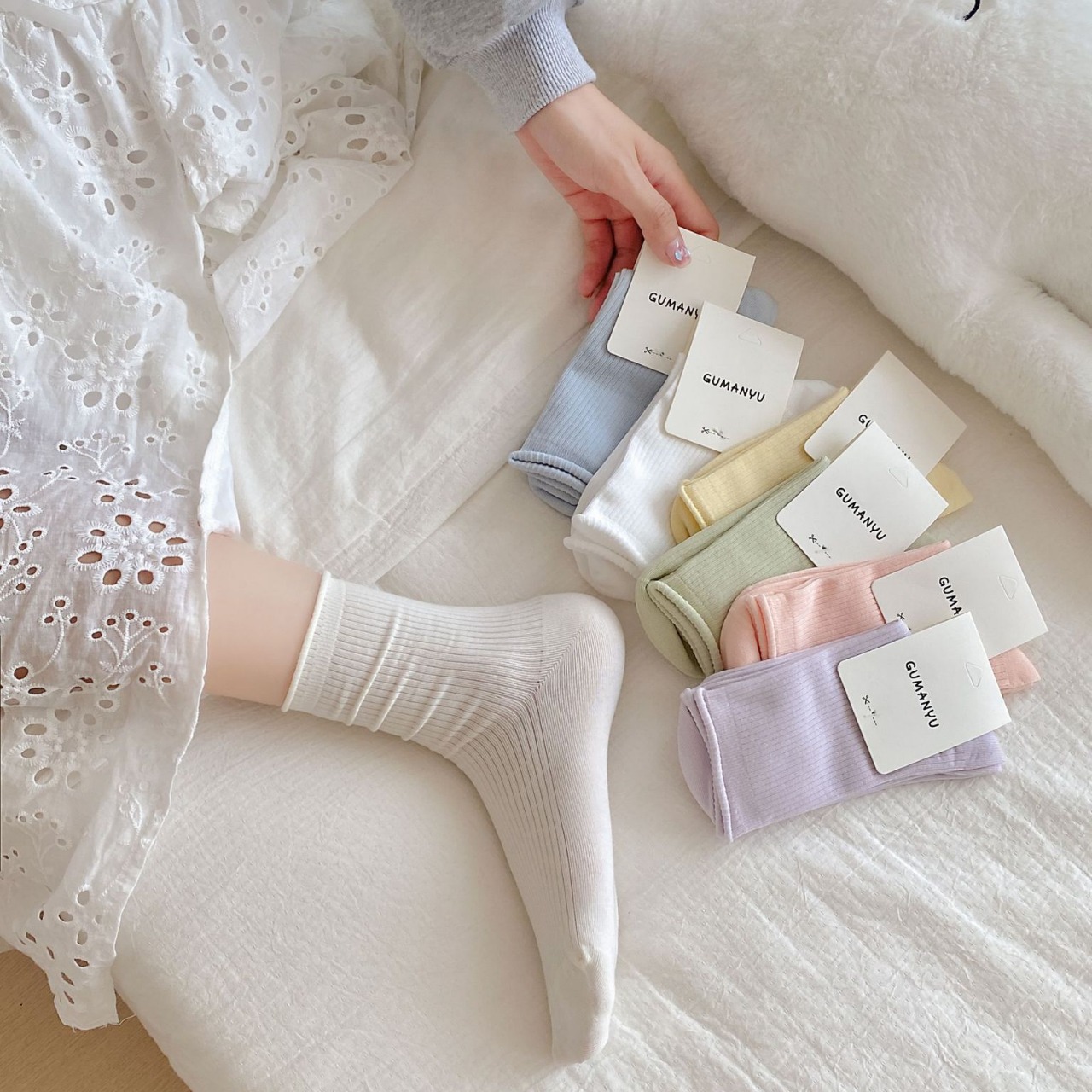 Sock stall, one-piece consignment, rolled-edge, pile socks for women, summer thin Korean style, ins solid color, simple and versatile, vertical strip, loose, boneless postpartum socks, one-piece consignment Application Scenario