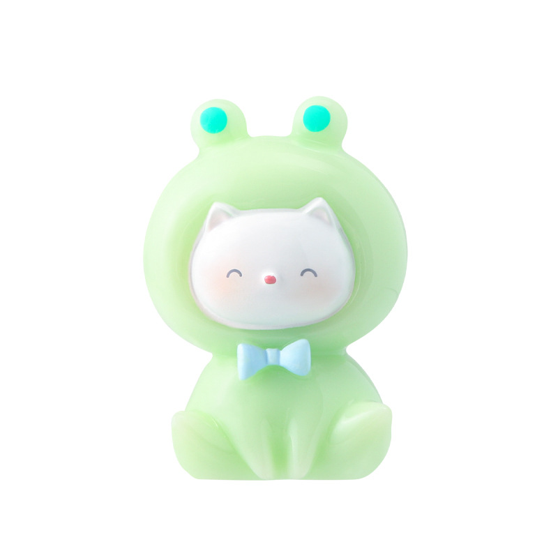 Creative and cute two-cartoon desktop ornaments for my cat, birthday gifts, blind boxes, figurines wholesale, healing and adorable beads Application Scenario