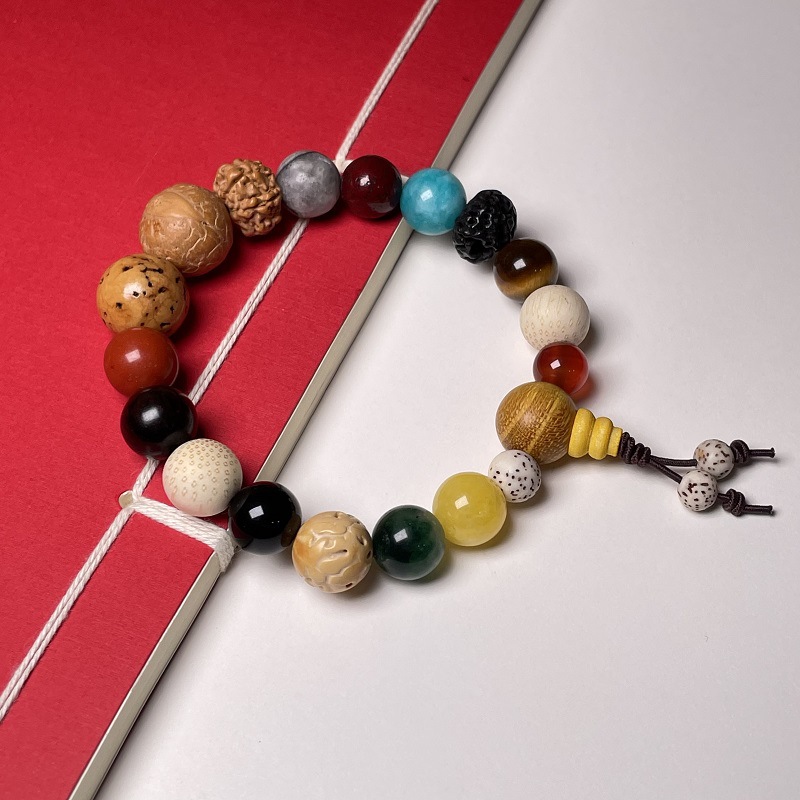 Wholesale of multi-treasure Bodhi seeds, 18-seed Buddhist prayer beads, simple bracelet, wristband, cultural and artistic Bodhi beads from the manufacturer details Picture