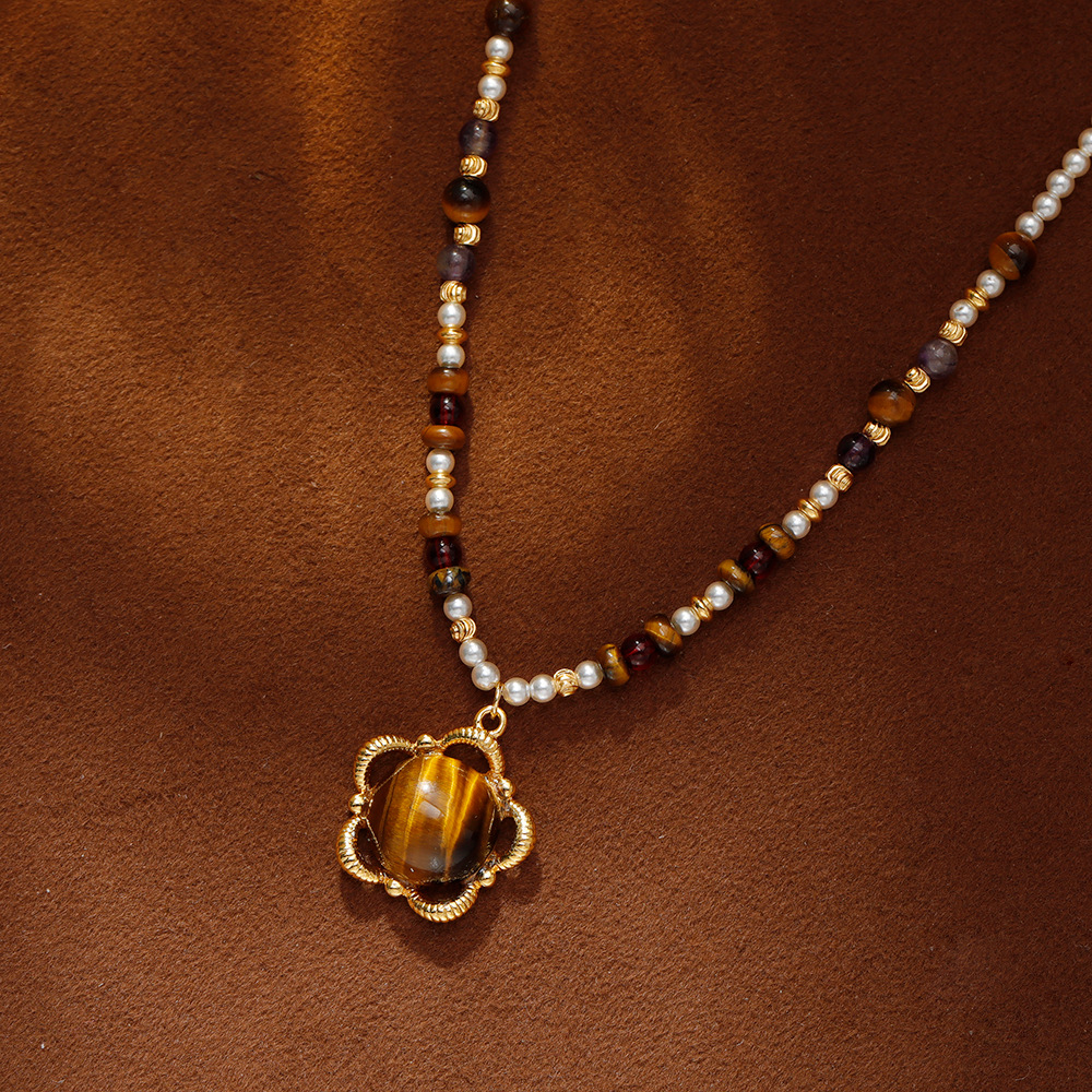 Hyacinth Maillard style tiger's eye pendant necklace for women, fashionable, light luxury and niche design sense collarbone chain, neck chain and sweater chain