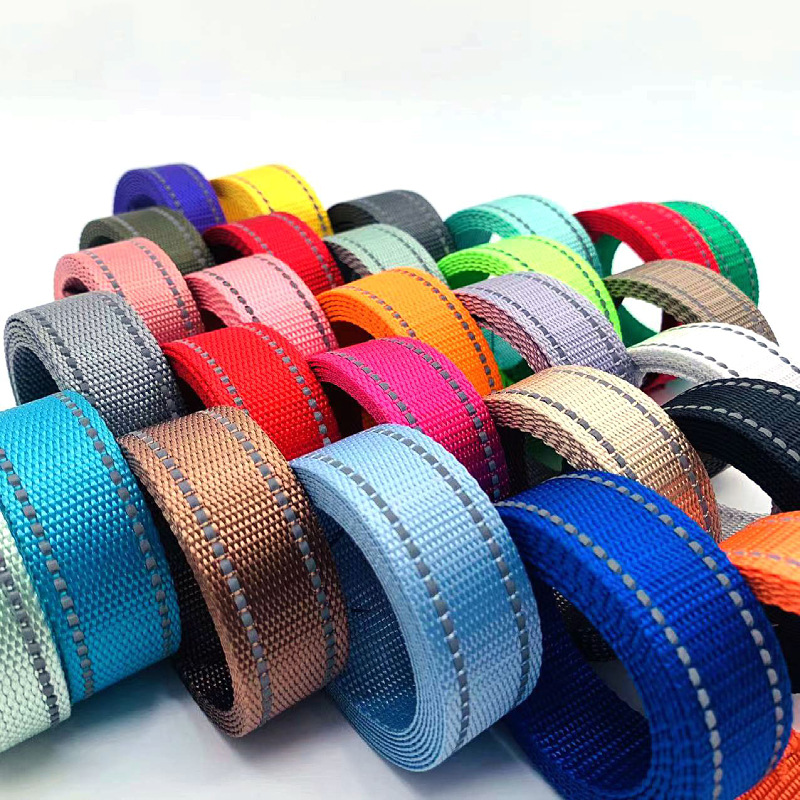 Factory wholesale nylon plain weave reflective webbing, jacquard webbing, safety warning strips, pet leash, imitation nylon Application Scenario