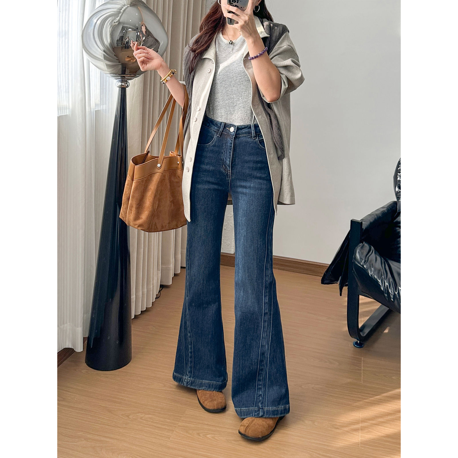 Jiawei 2025 Winter coffee-soled fleece flared jeans for women, thickened and fleece for warmth, Zhongshan details Picture