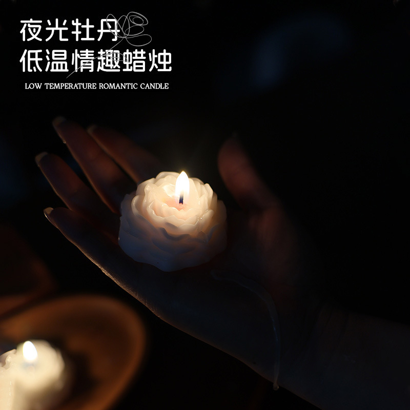 Fluorescent luminous low-temperature candle, 42 degrees drop wax, soybean scented wax, gradient peony mood candle