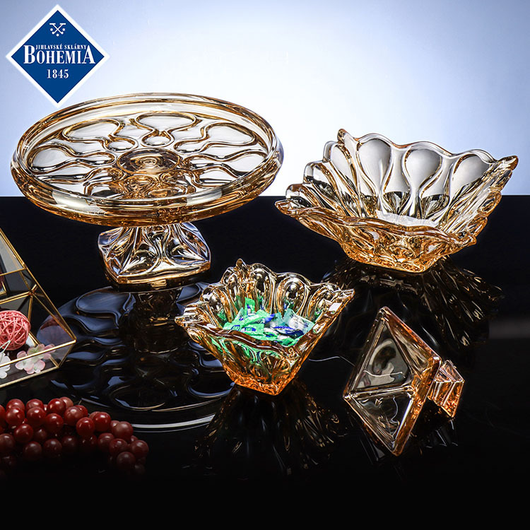 Czech imported amber crystal fruit platter with base, Nordic-style living room reception fruit basin, home decoration art details Picture
