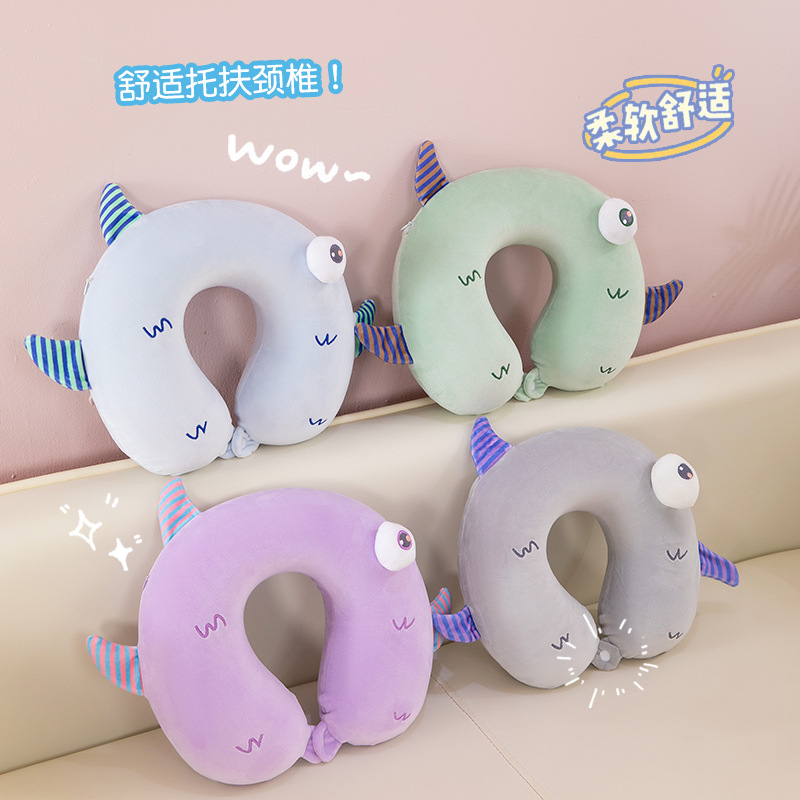 Memory foam U-shaped neck pillow, car travel, business trip, cervical pillow, slow rebound, office cartoon nap pillow Application Scenario