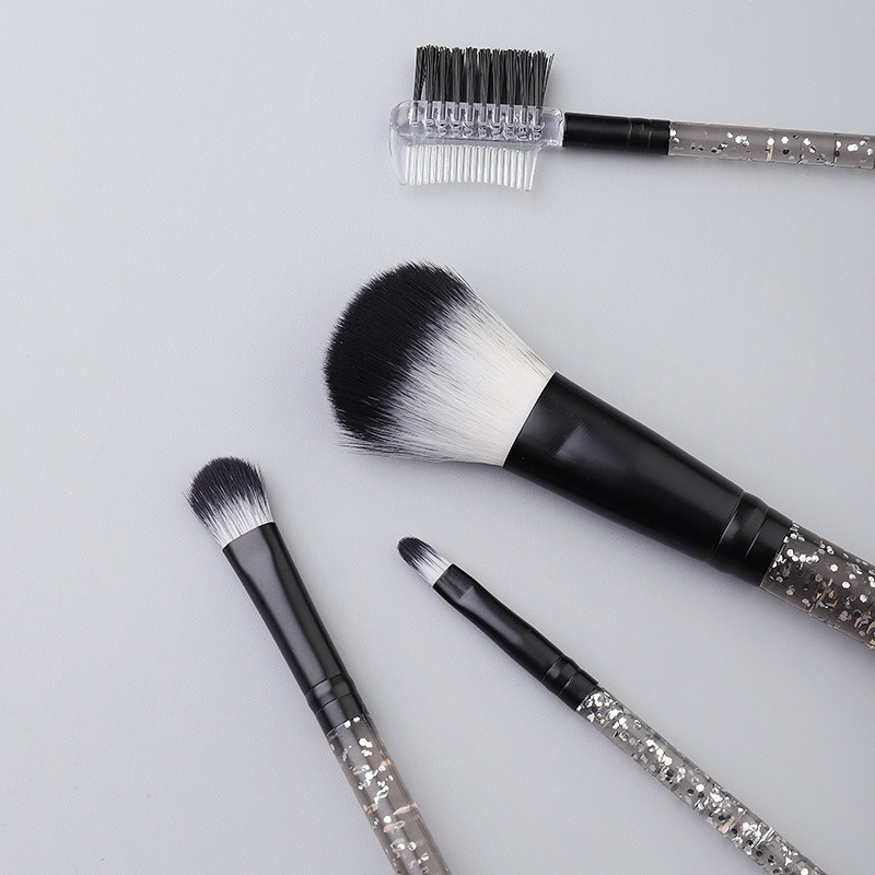 4 portable makeup brushes, factory direct sales. Golden onion powder PS handle soft bristle makeup brushes, a must-have for beginners Application Scenario