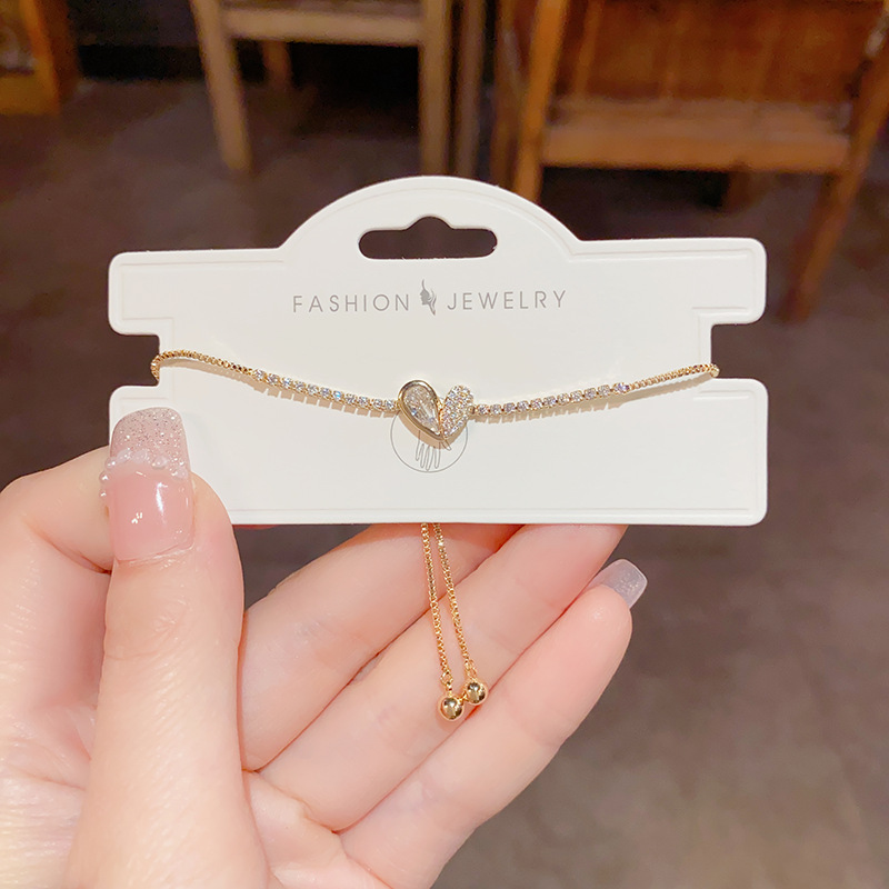 The same style of Douyin, light luxury, fashionable and sweet, slightly inlaid heart-shaped bracelet, with a sense of high-end, niche design and elegant charm details Picture