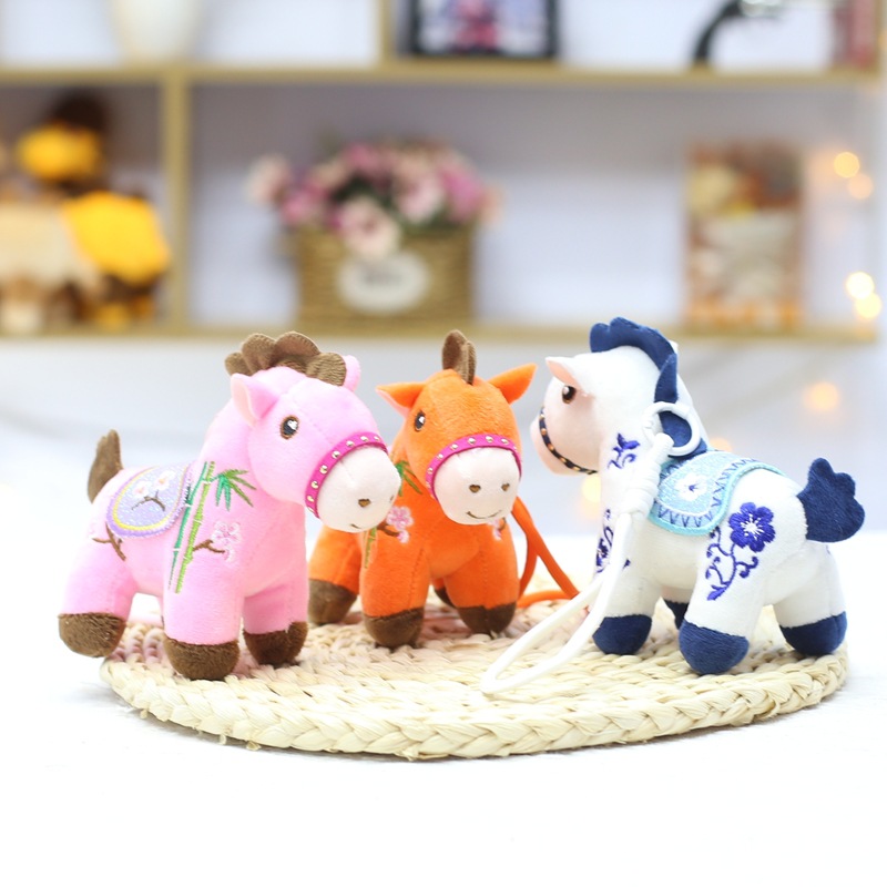 Wholesale clothing accessories, horse Year mascot dolls, plush toys, horse dolls, cartoon keychains, and cloth dolls Specification image
