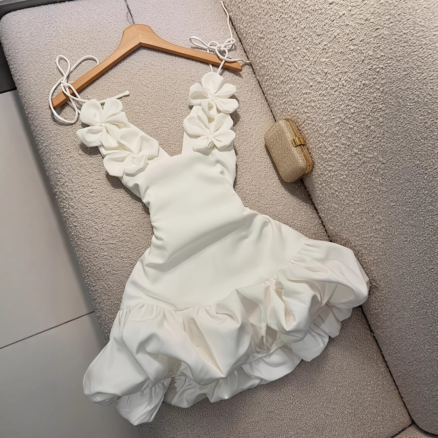 Cross-border foreign trade women's clothing Valentine's Day party, gathering and evening dress, sexy flower bud flower halter vacation dress full figure