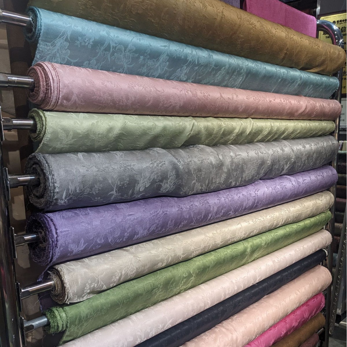 Mulberry silk blended jacquard new Chinese-style fabric, silk fabric, artificial silk interwoven with magnolia flower stir-fried color Specification image