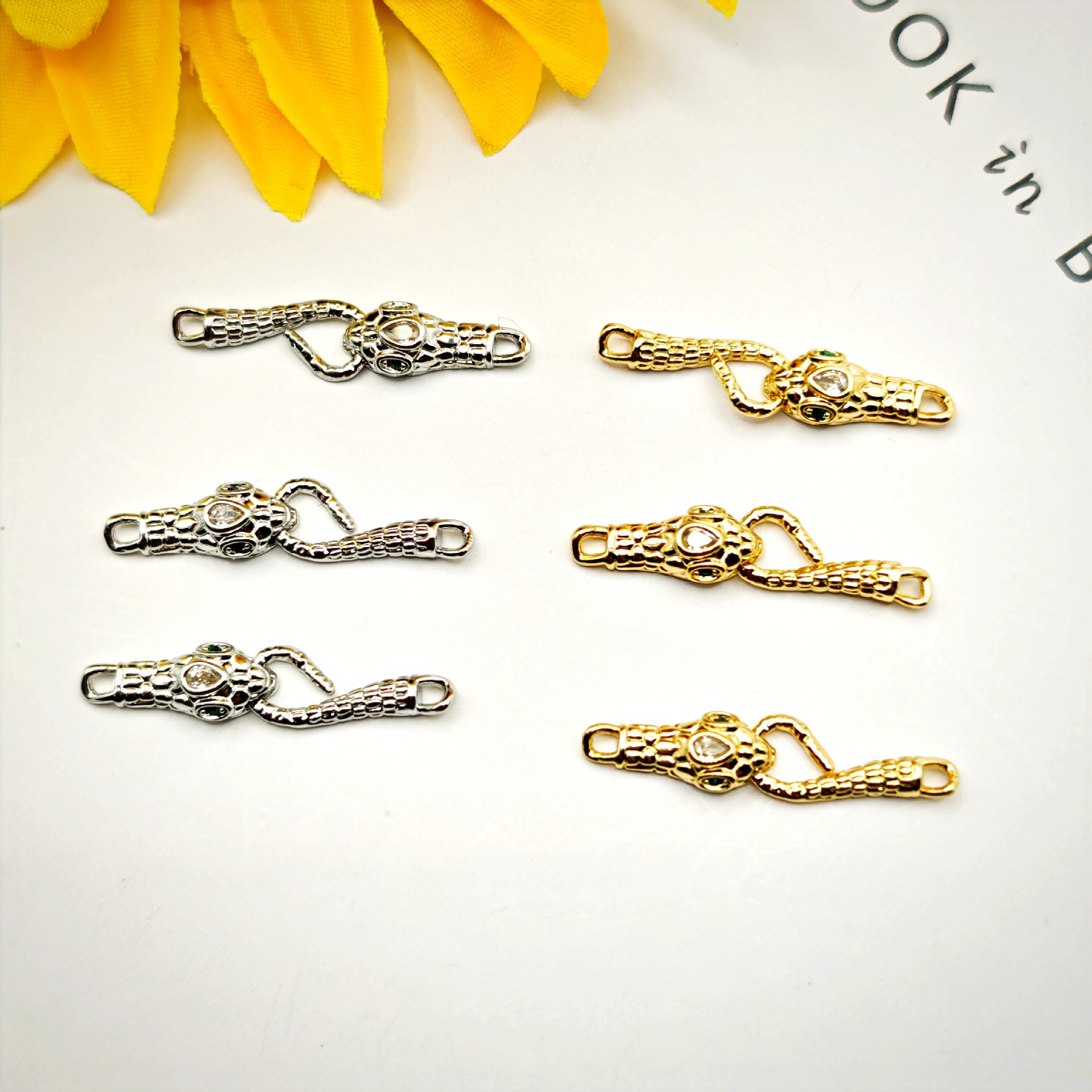 diy handcrafted snake head pearl buckle and snake tail hook buckle accessory for the Year of the Snake with high color retention, 14K gold inlaid with zirconium Application Scenario