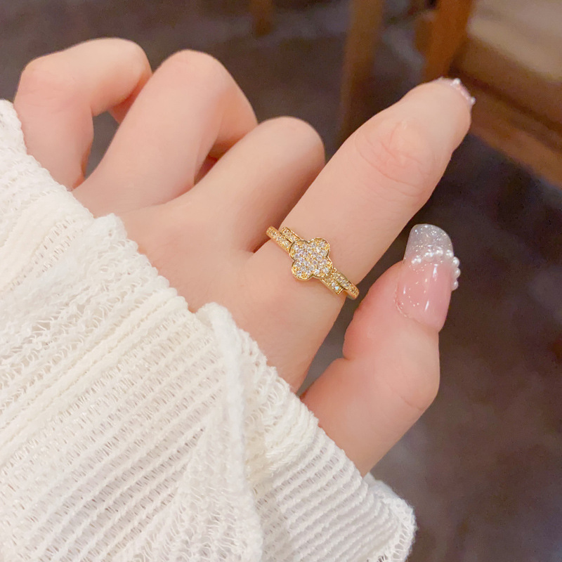 A niche, light luxury and fashionable full-diamond four-leaf flower open-mouth ring, exquisite, versatile for daily commuting, high-end and super dazzling index finger ring Specification image
