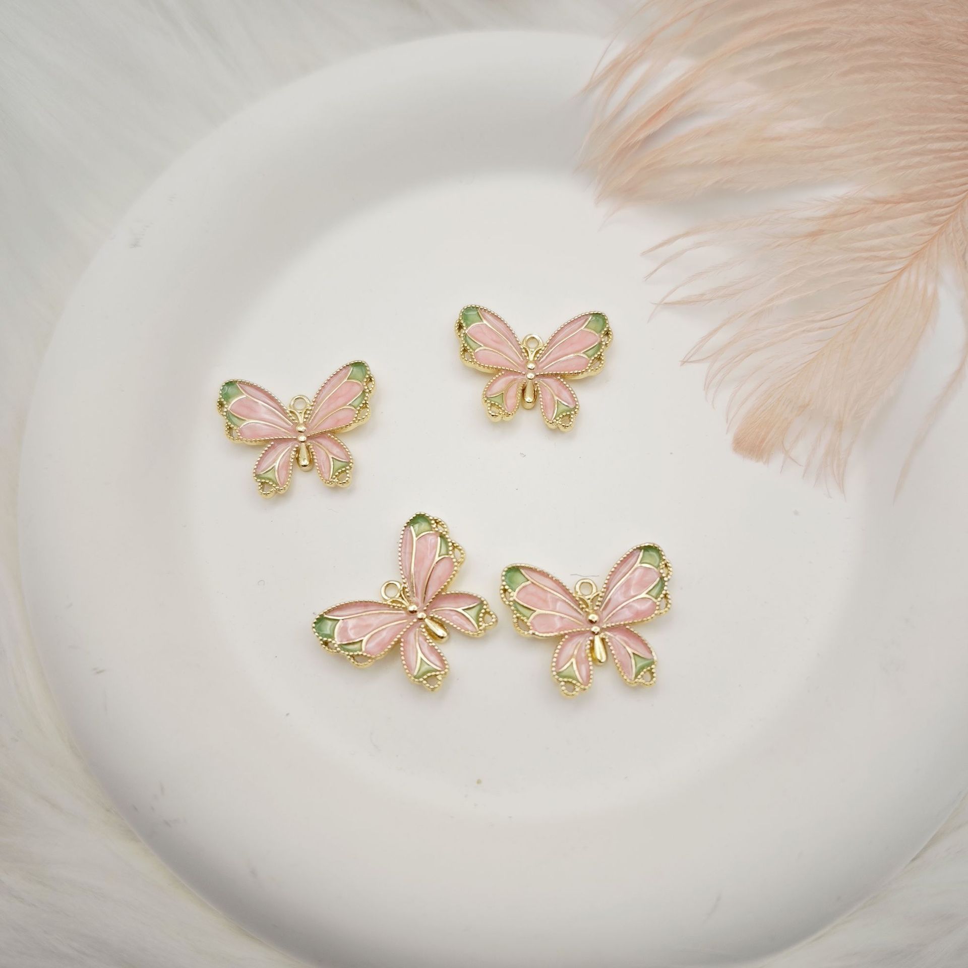 Copper oil-dripping butterfly pendant, diy handcrafted jewelry accessory, beaded bracelet, necklace accessory, pendant details Picture