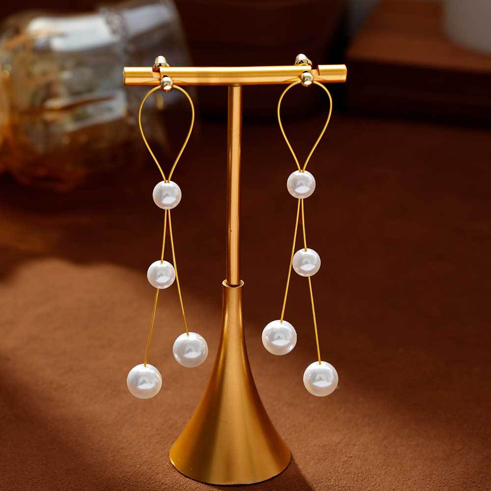 HyacinthS925 silver needle elegant long earrings for girls, sweet and trendy, pearl ear thread, simple earrings, tassels, real gold Application Scenario