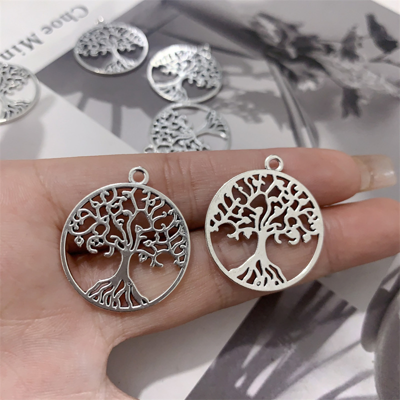 diy zinc alloy jewelry accessories, round life tree pendant, handcrafted bookmark, keychain, necklace, pendant Application Scenario