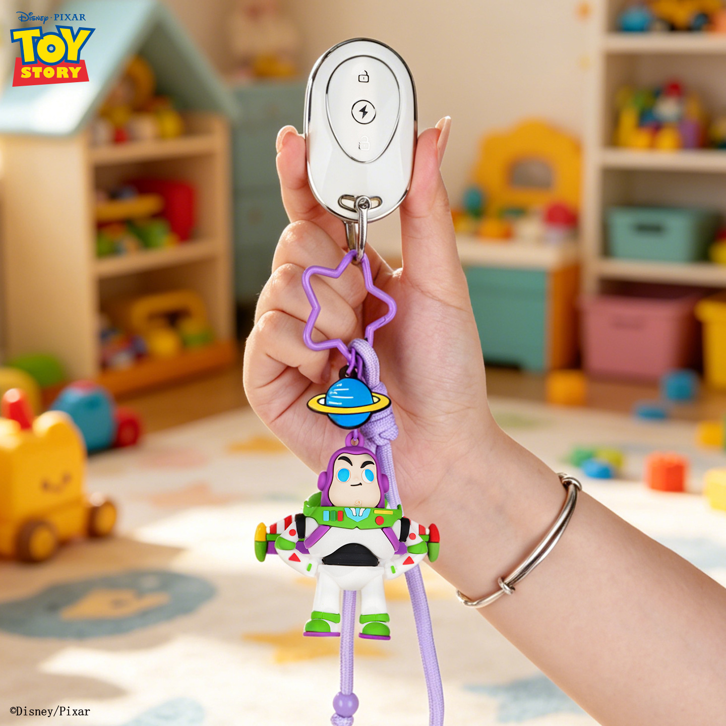 Genuine Toy Story keychain Buzz Lightyear Strawberry Bear Three-Eyed Boy bag accessory Cartoon bag pendant Application Scenario