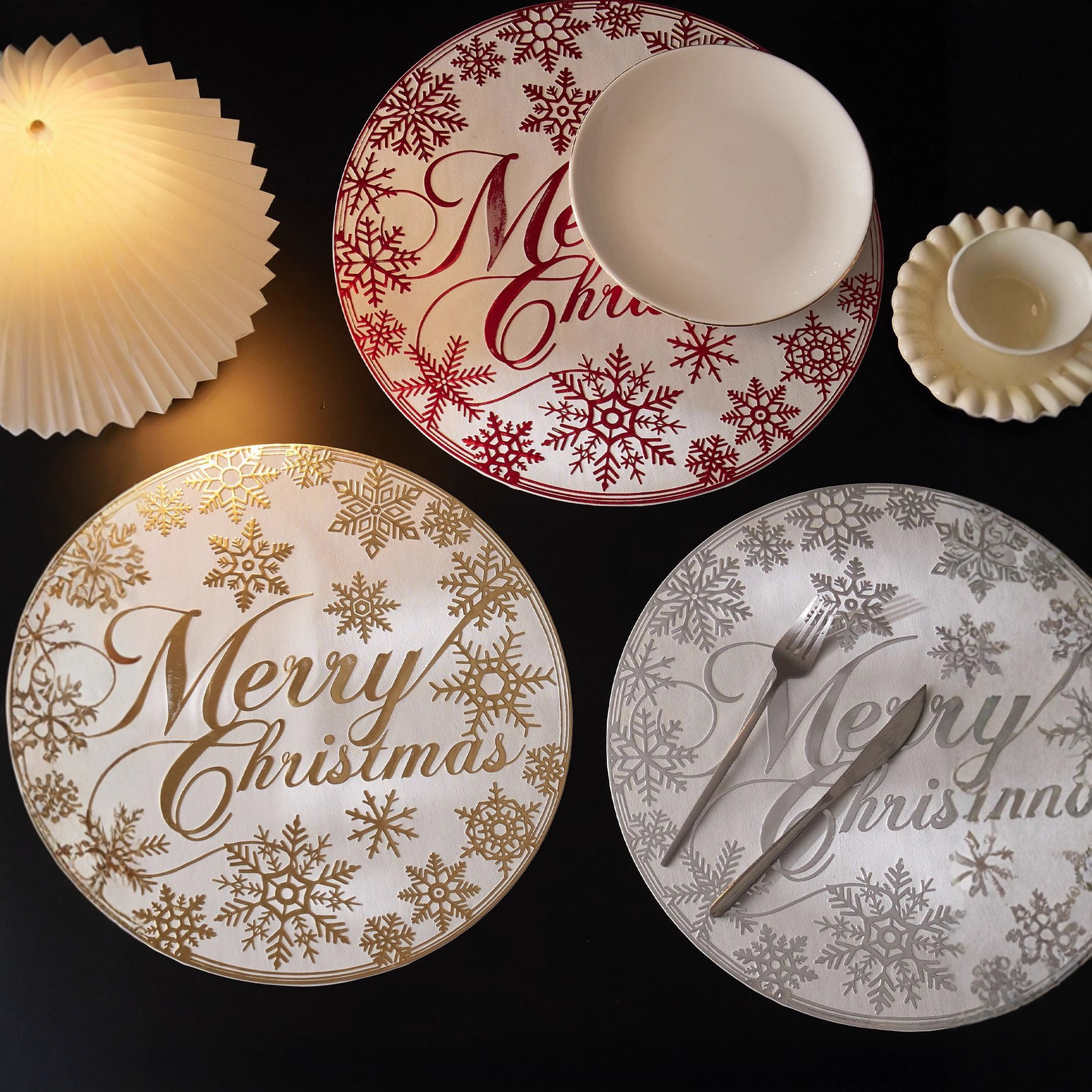 圣诞节餐垫注塑PVC圆碗垫防水防油污桌垫派对家庭聚餐装饰垫