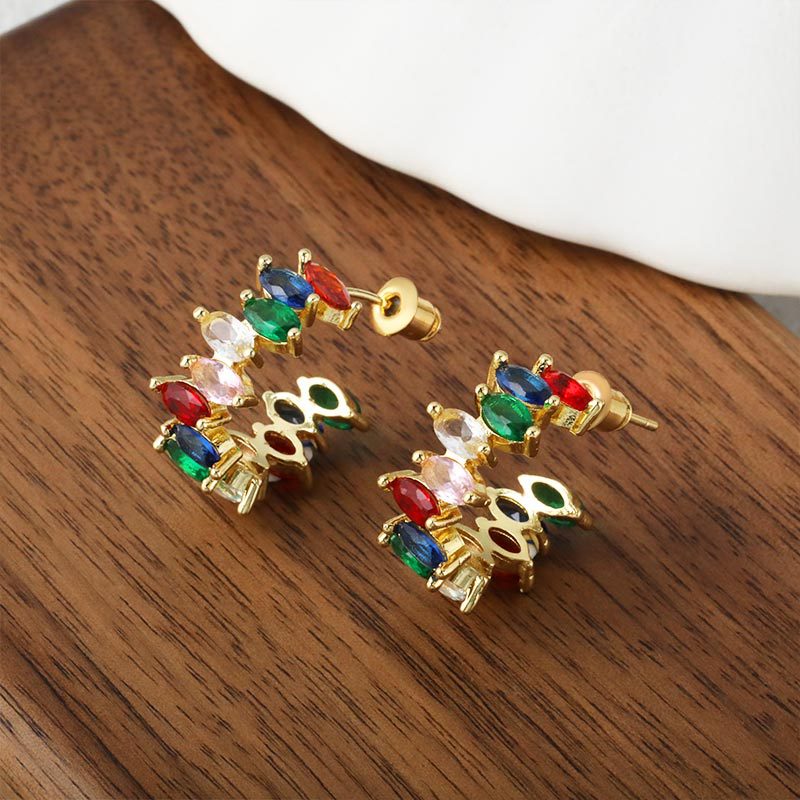 New foreign trade products: Full-diamond micro-inlaid zirconium geometric C-shaped ear rings, high color retention, European and American style fashionable and light luxury earrings details Picture