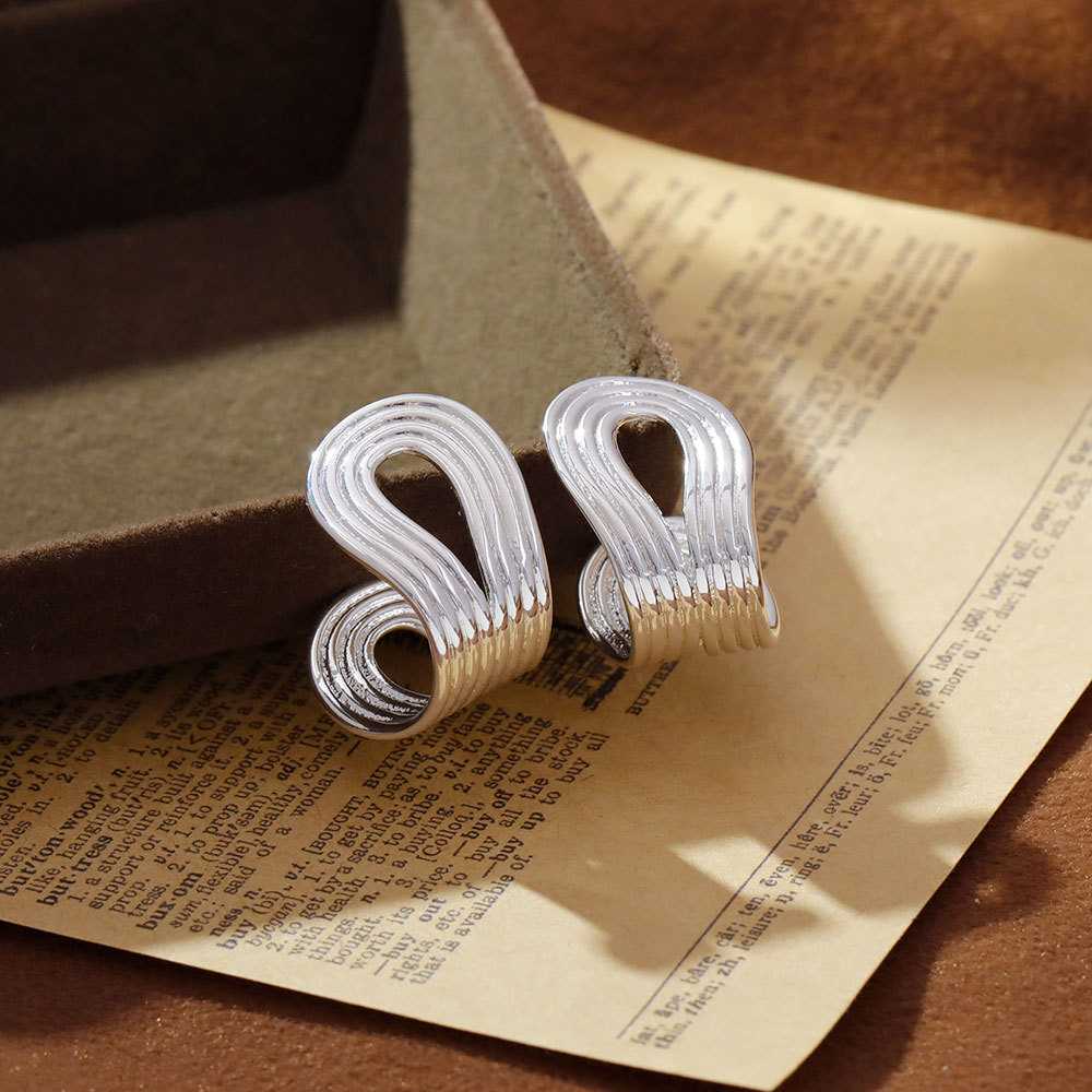 饰品/耳饰/耳环/.烧焊锆石耳环/水钻耳环产品图