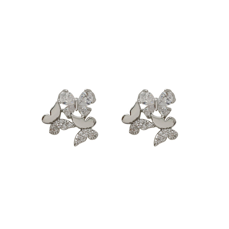 Hyacinth's niche design, the hollowed-out and sparkling zircon butterfly earrings, exude a sense of high-end women's elegance and a light luxury style. They are elegant and grand earrings and stunning stud earrings Item Picture