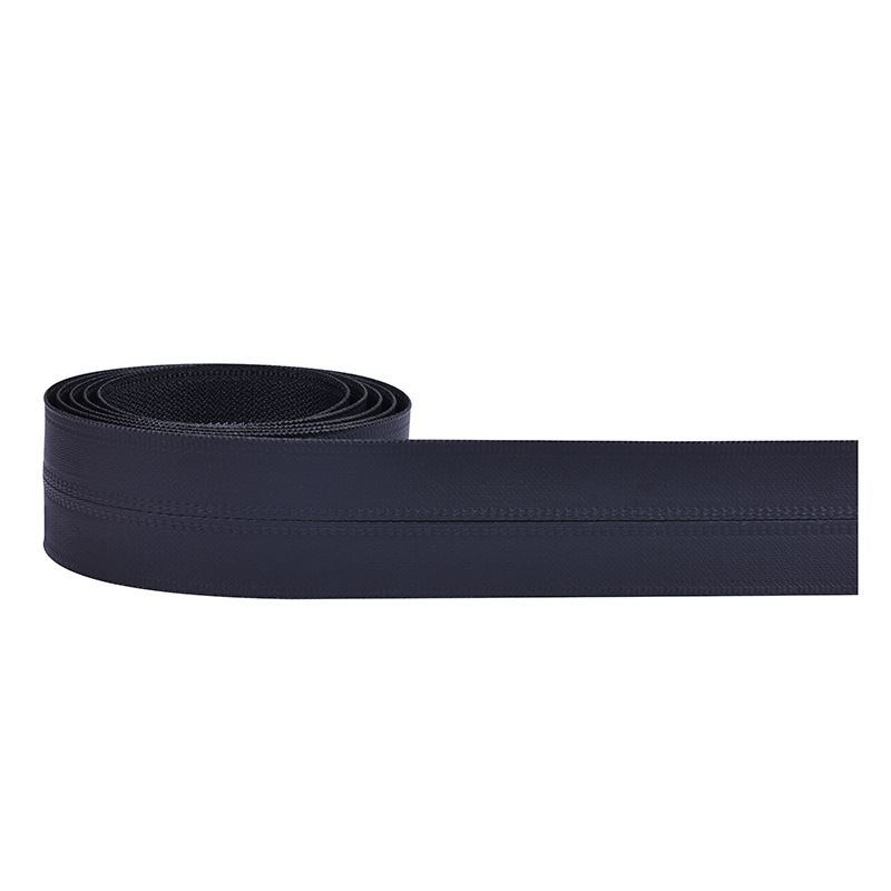5# black PVC waterproof zipper in stock, matte and glossy, water-repellent, suitable for various water-repellent waist bags and clothing Specification image