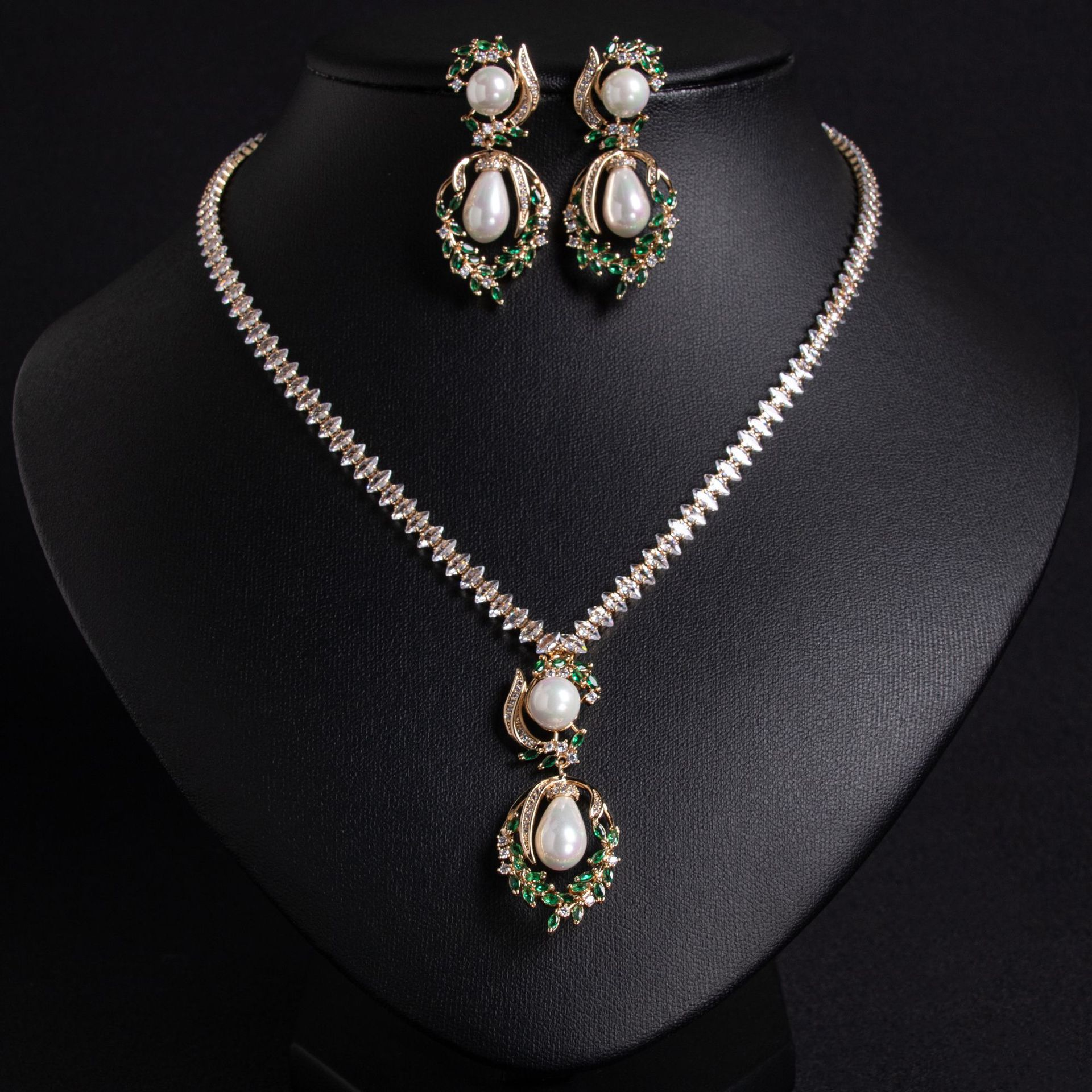 Accesorios europeos y americanos shell perla pendientes collar joyas otoño invierno nichos luz versátil accesorios de lujo conjunto de joyas Specification image