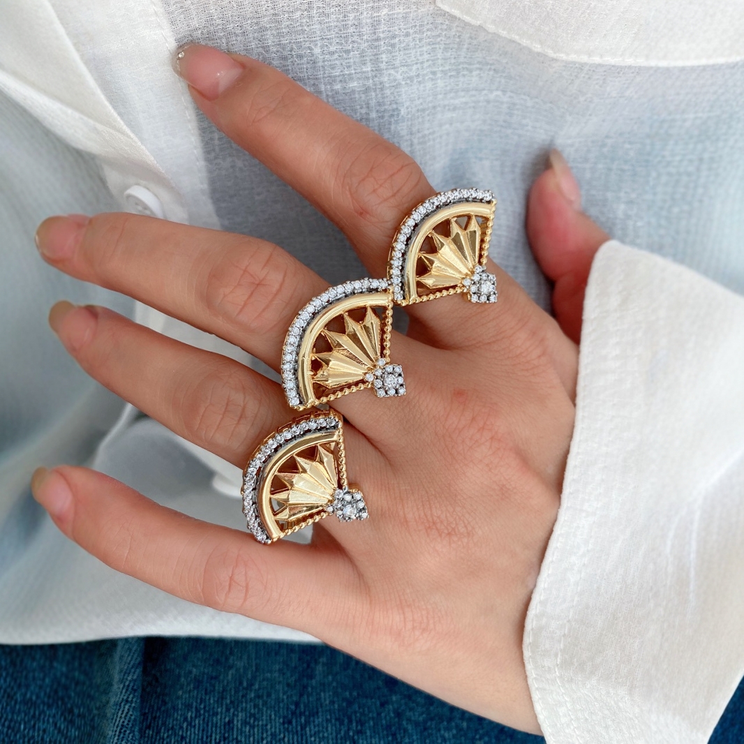 Retro Bohemian style, unique fan-shaped two-tone gold, fashionable and trendy, exquisite diamond-encrusted set Specification image