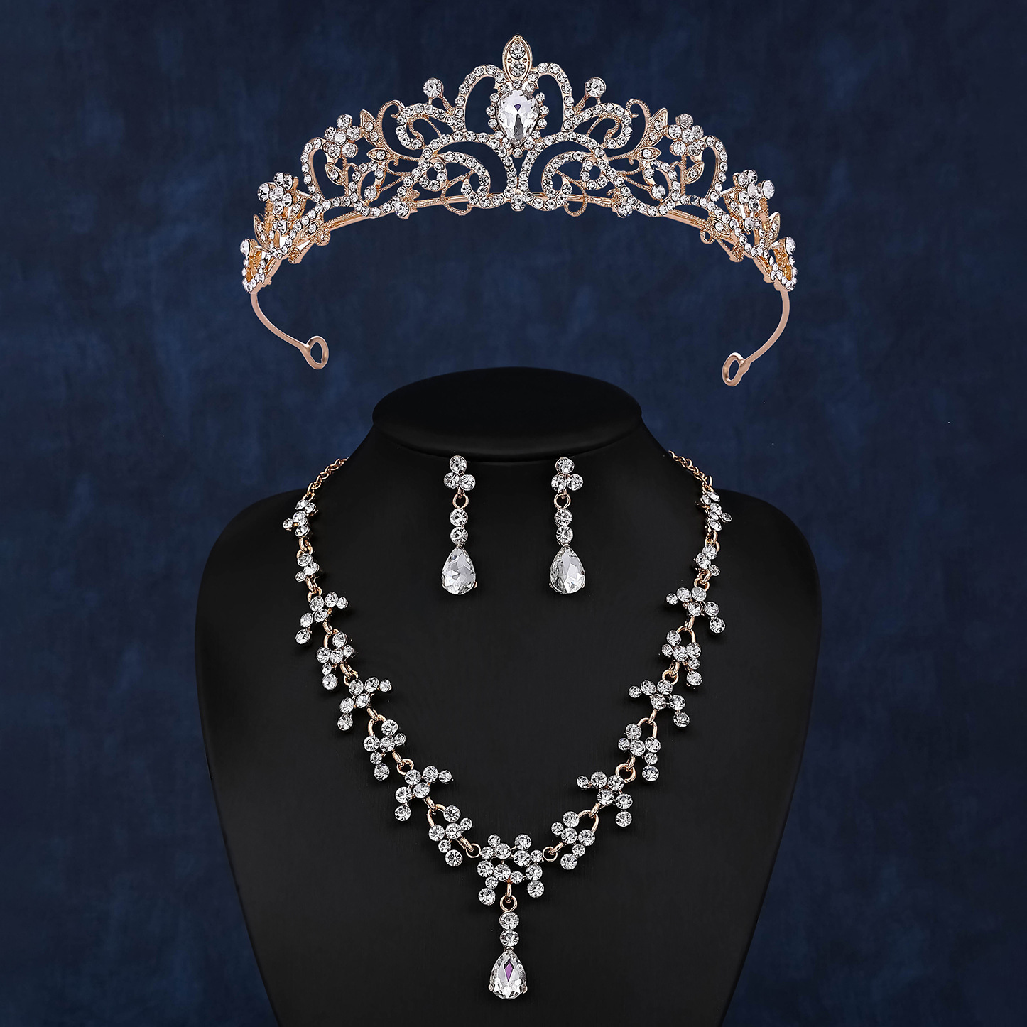 时尚金色新娘饰品高端大气奢华结婚饰品三件套钻石皇冠项链耳环