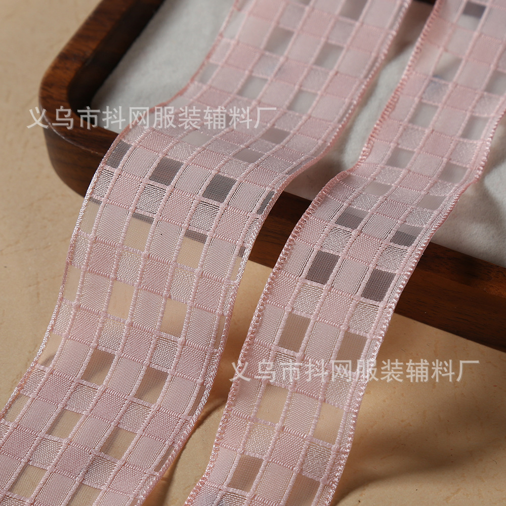 Wholesale of Korean-style hollowed-out checkered webbing, bows, diy hair accessories, shoes, flower accessories, gift boxes, and fresh flower packaging materials Application Scenario