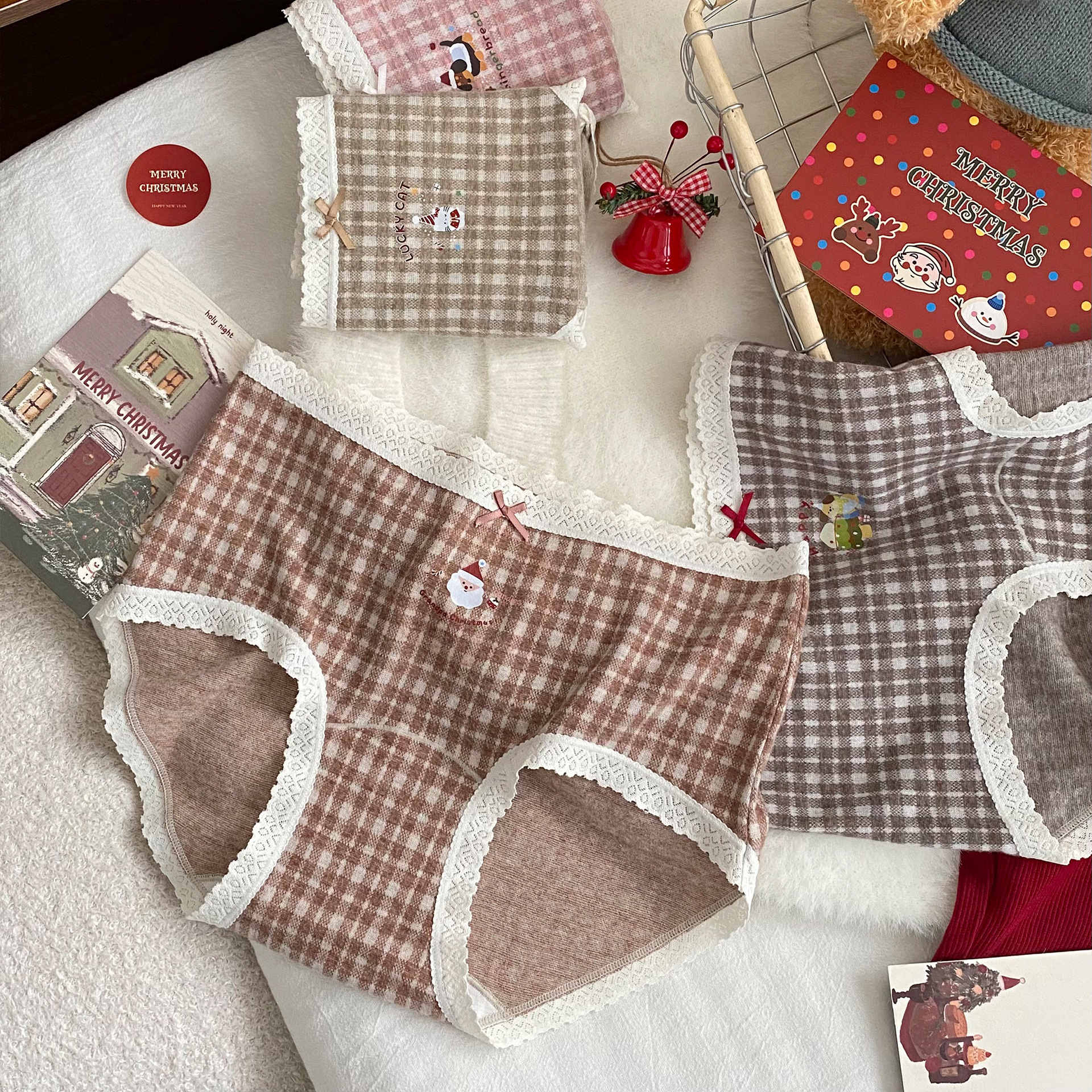 Christmas-themed frosted underpants for women, high-elastic 10a antibacterial cotton crotch wraps around the buttocks, nude girl triangle pants Specification image