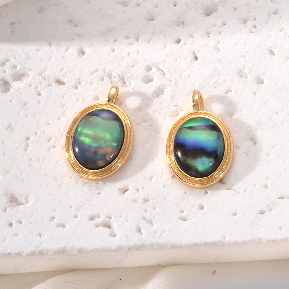 Copper-plated 18k gold pearl necklace pendant with abalone and shell oval tag, high-end DIY jewelry accessory details Picture